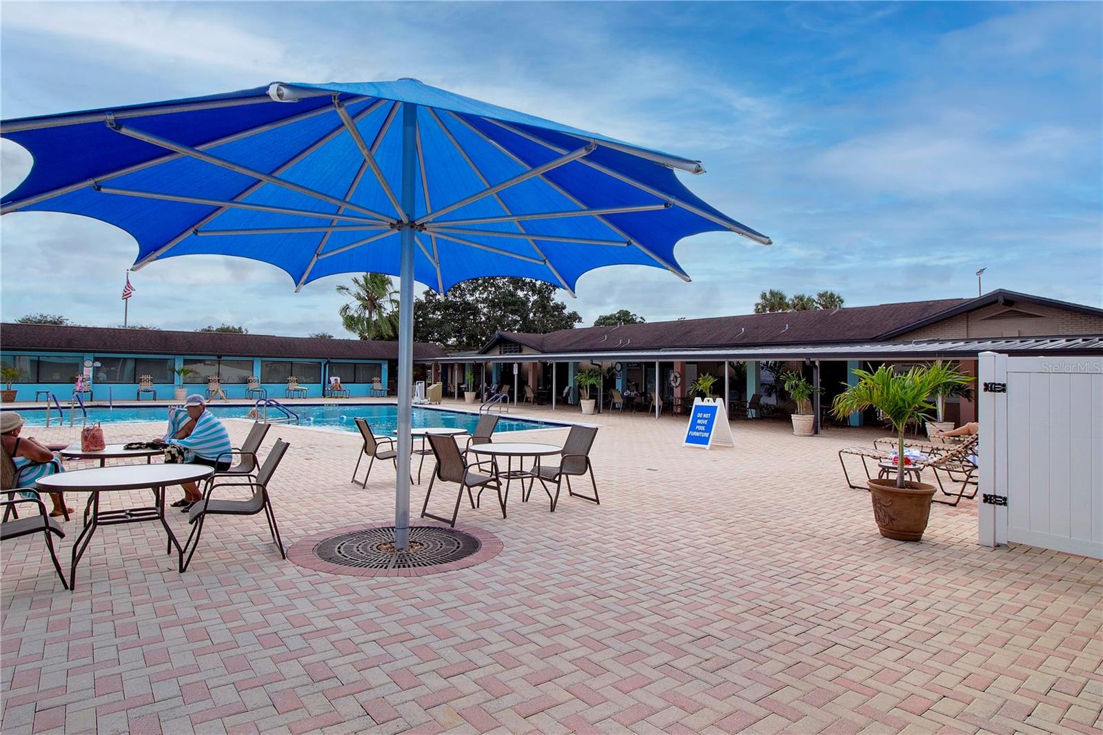 1001 LA JOLLA AVE