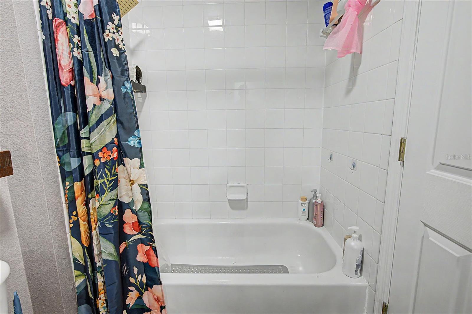 2214 GOLDEN OAK LN