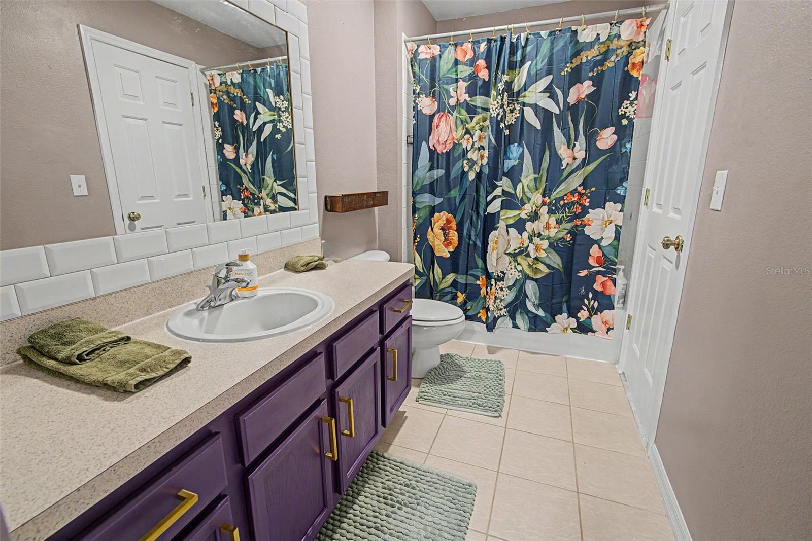 2214 GOLDEN OAK LN