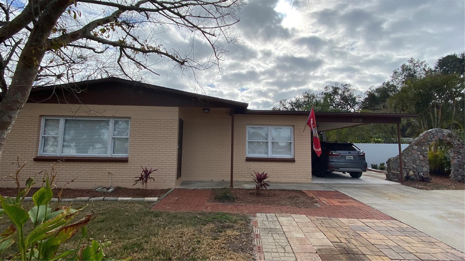 5608 GATEWAY DR