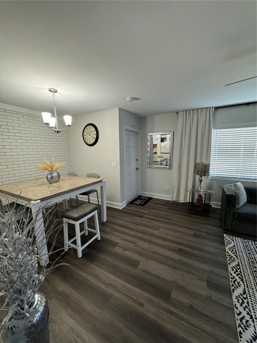 5608 GATEWAY DR
