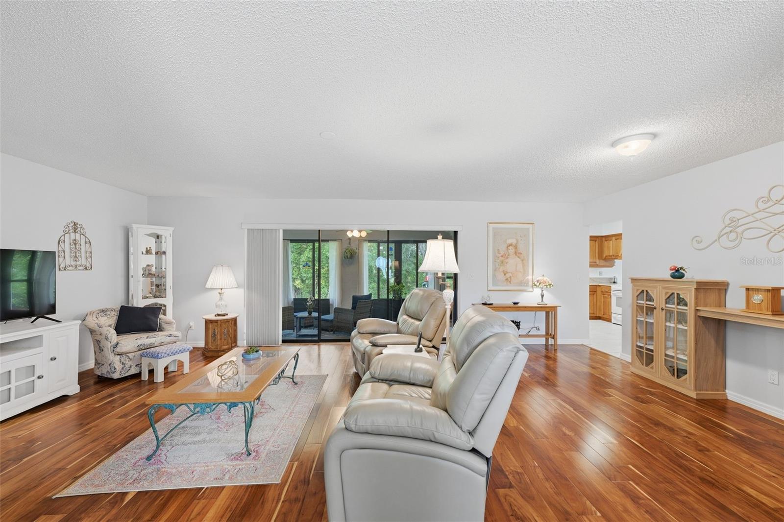 1803 NEW BEDFORD DR