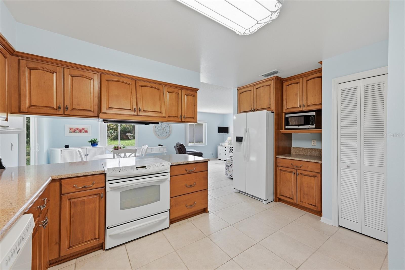 1803 NEW BEDFORD DR