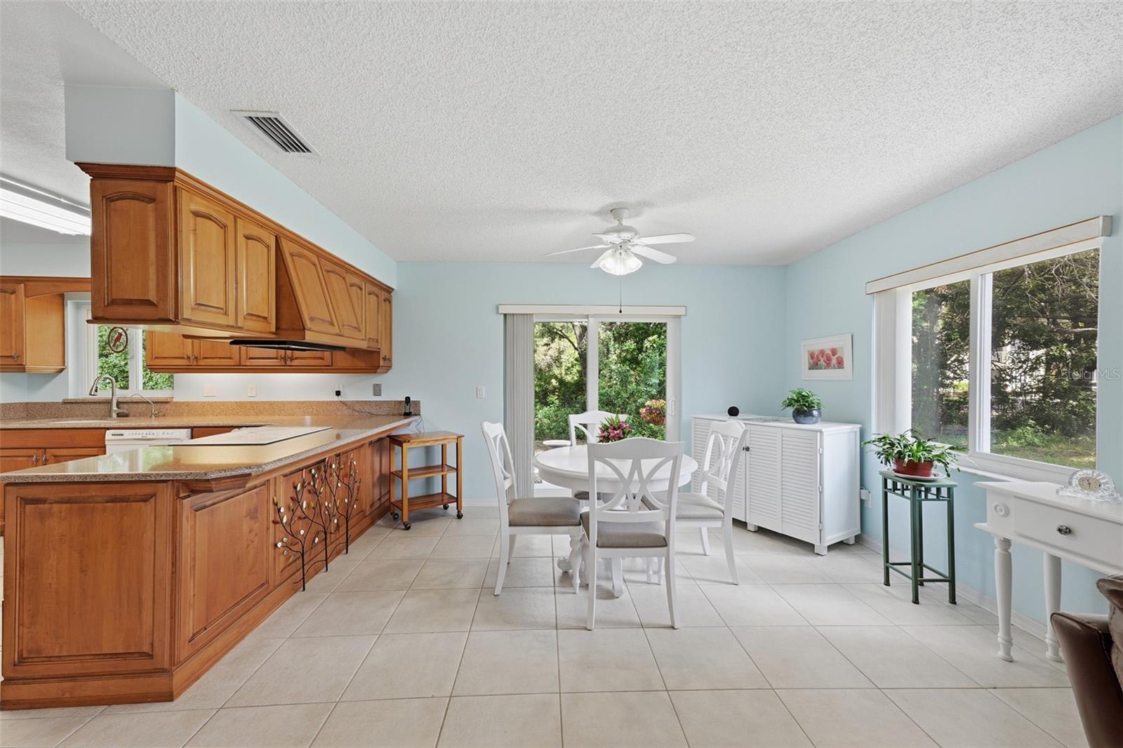 1803 NEW BEDFORD DR
