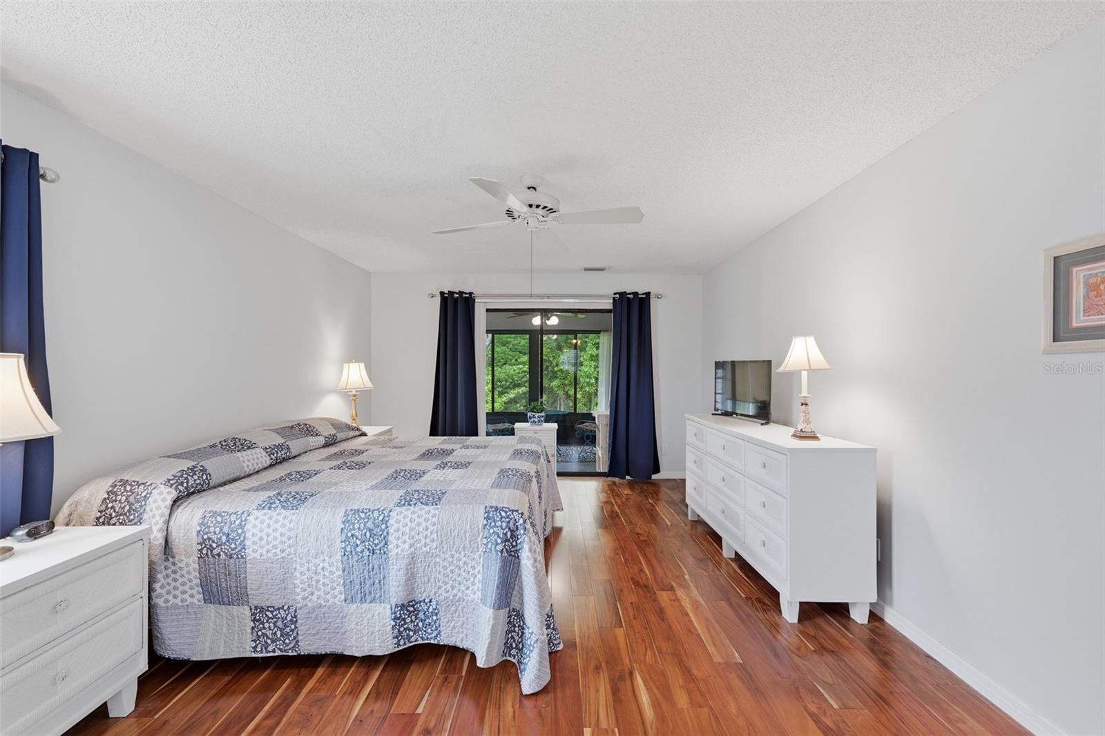 1803 NEW BEDFORD DR