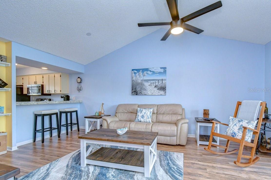 4925 MYRTLE OAK DR #25