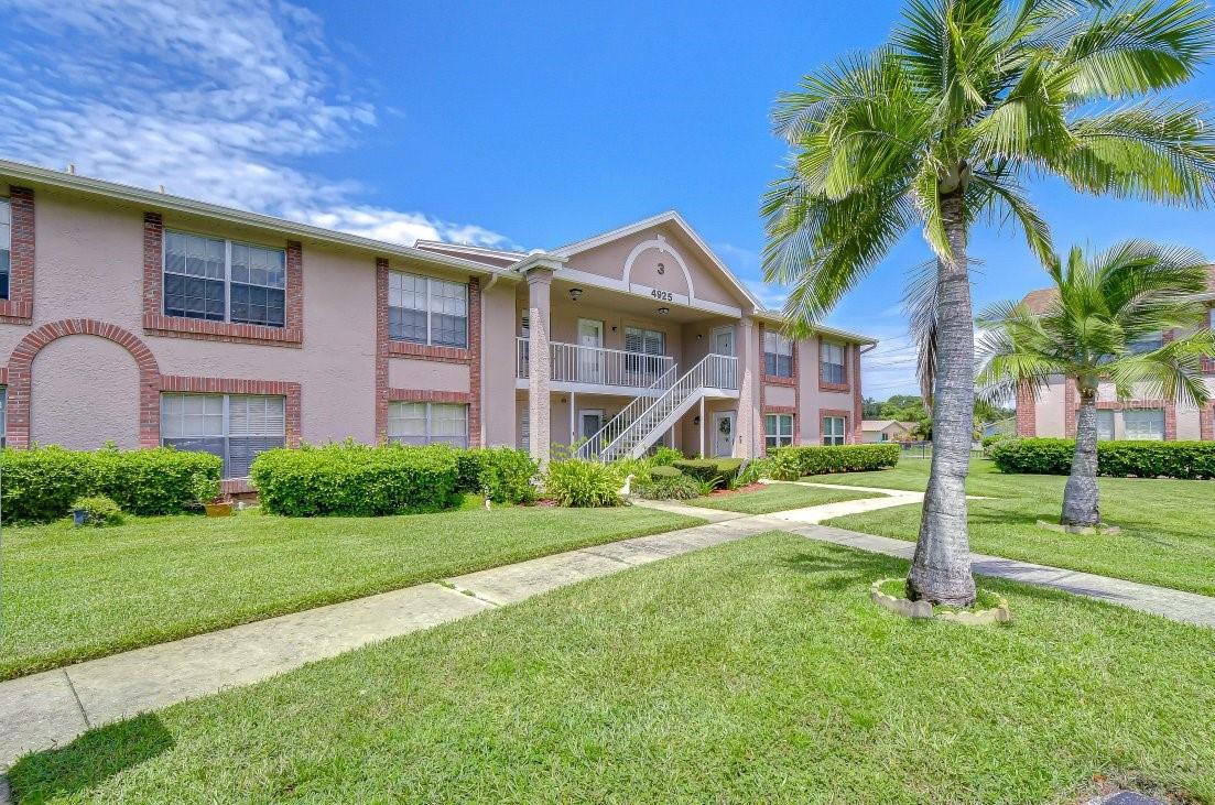 4925 MYRTLE OAK DR #25
