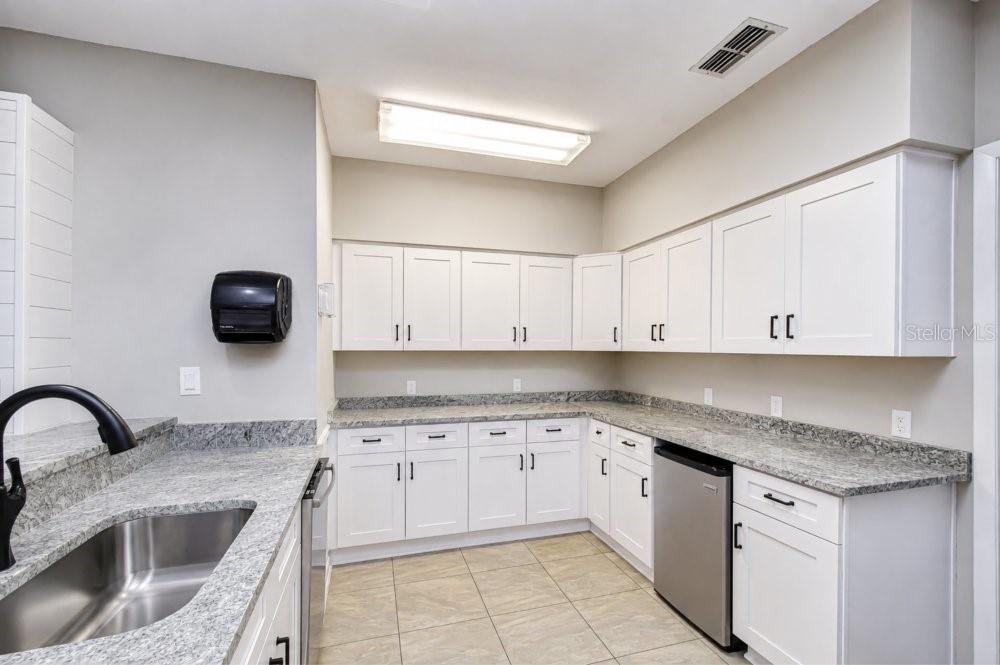 4925 MYRTLE OAK DR #25