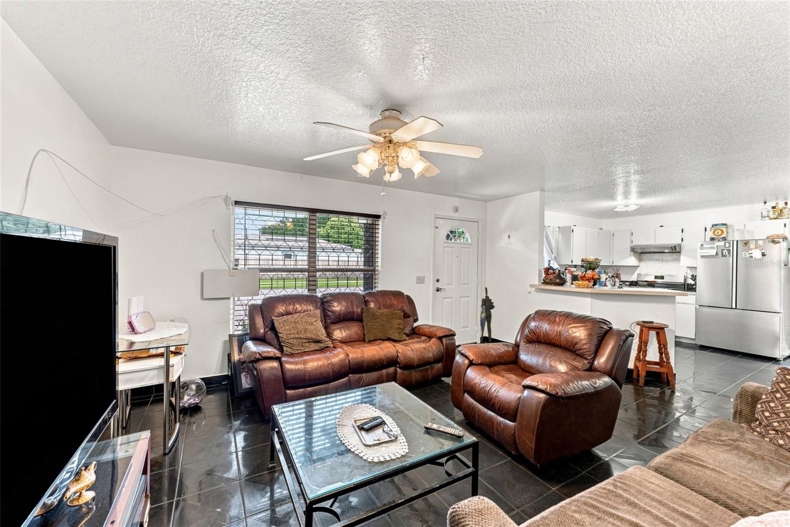 1801 BETHUNE DR