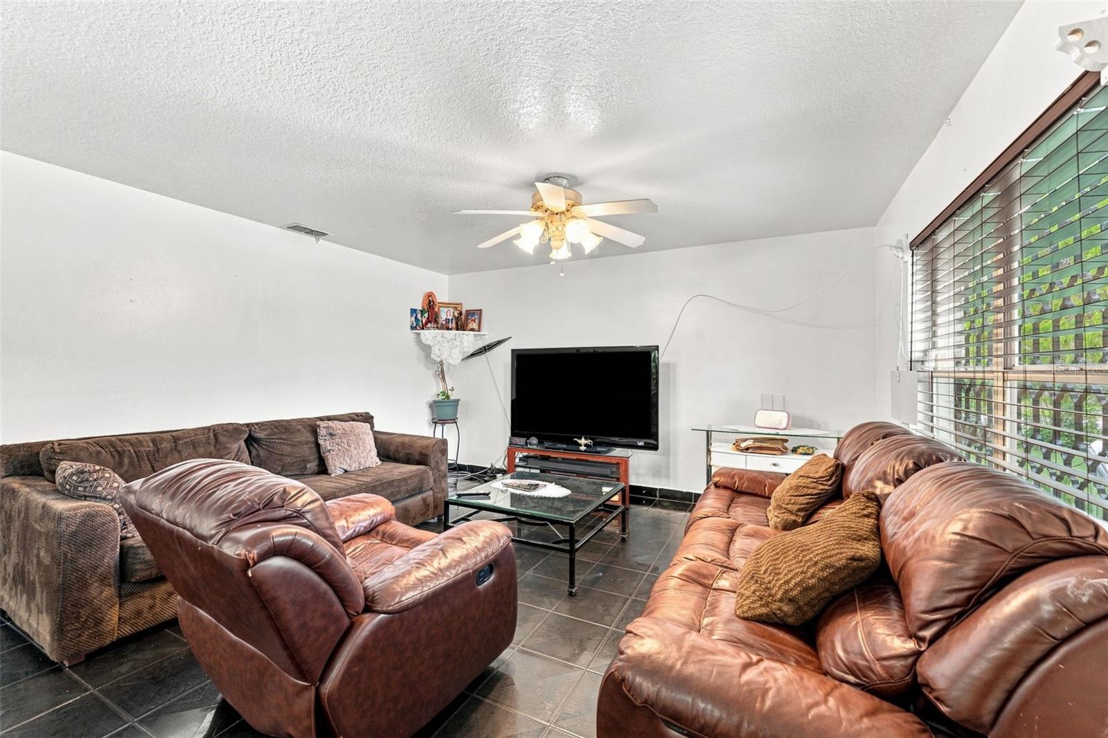 1801 BETHUNE DR
