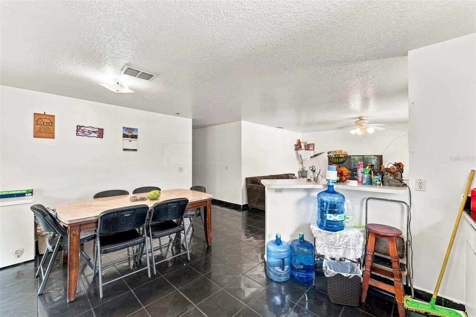 1801 BETHUNE DR