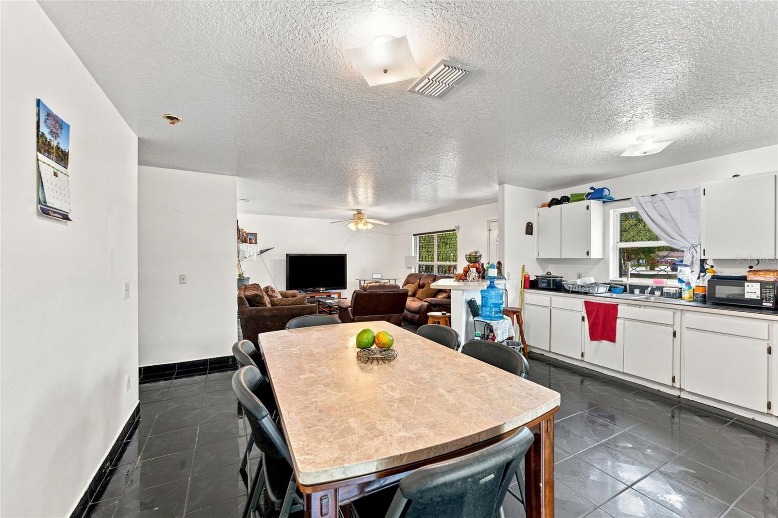 1801 BETHUNE DR