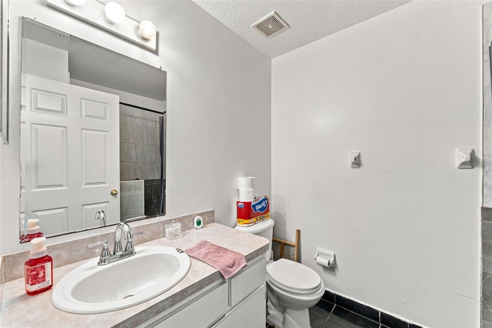 1801 BETHUNE DR