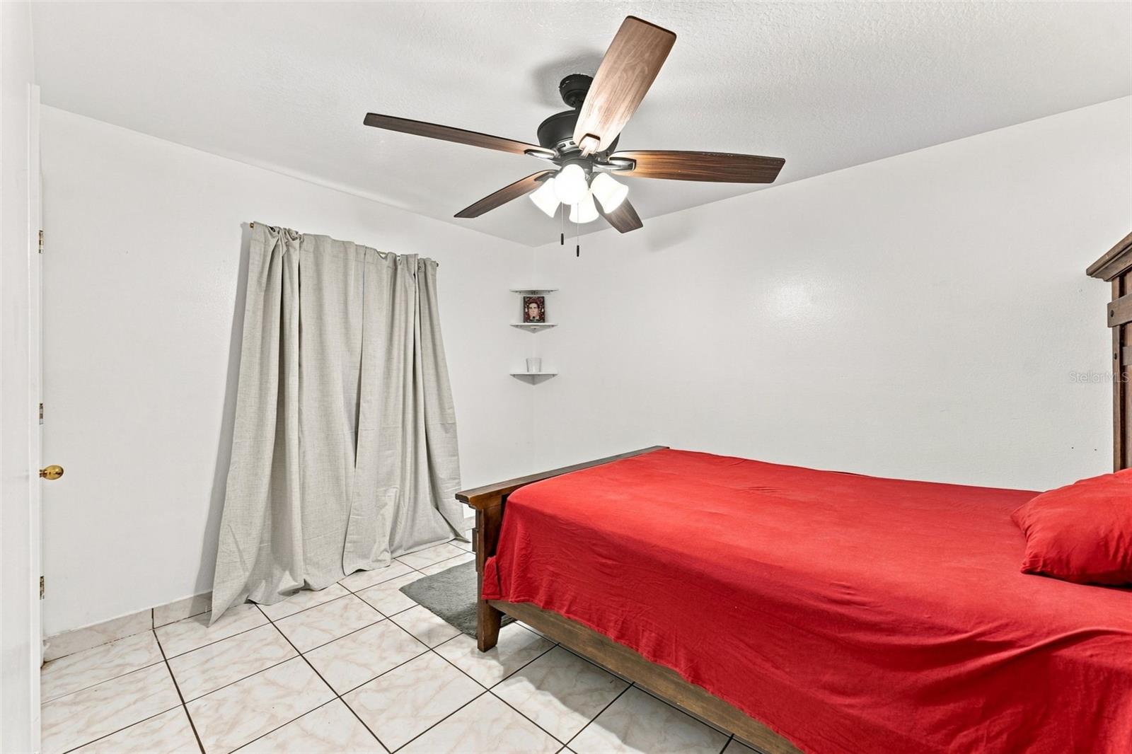 1801 BETHUNE DR