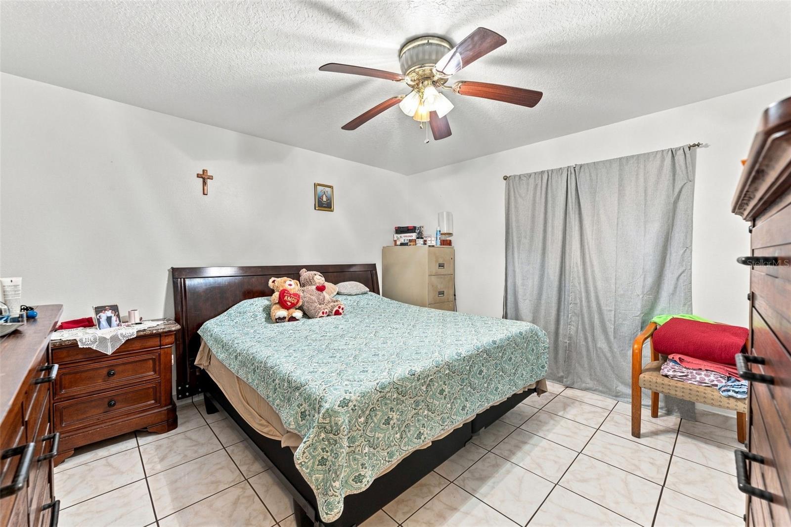 1801 BETHUNE DR