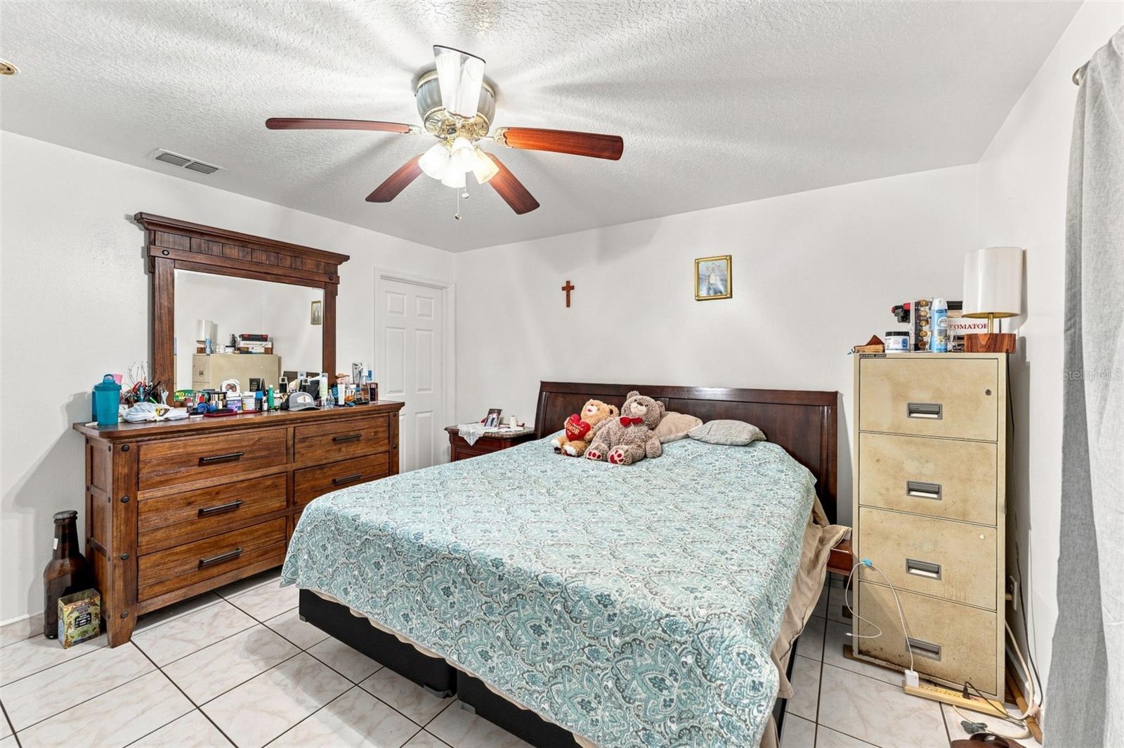 1801 BETHUNE DR