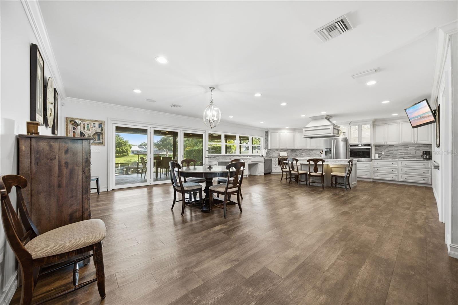 10715 CARROLLWOOD DR