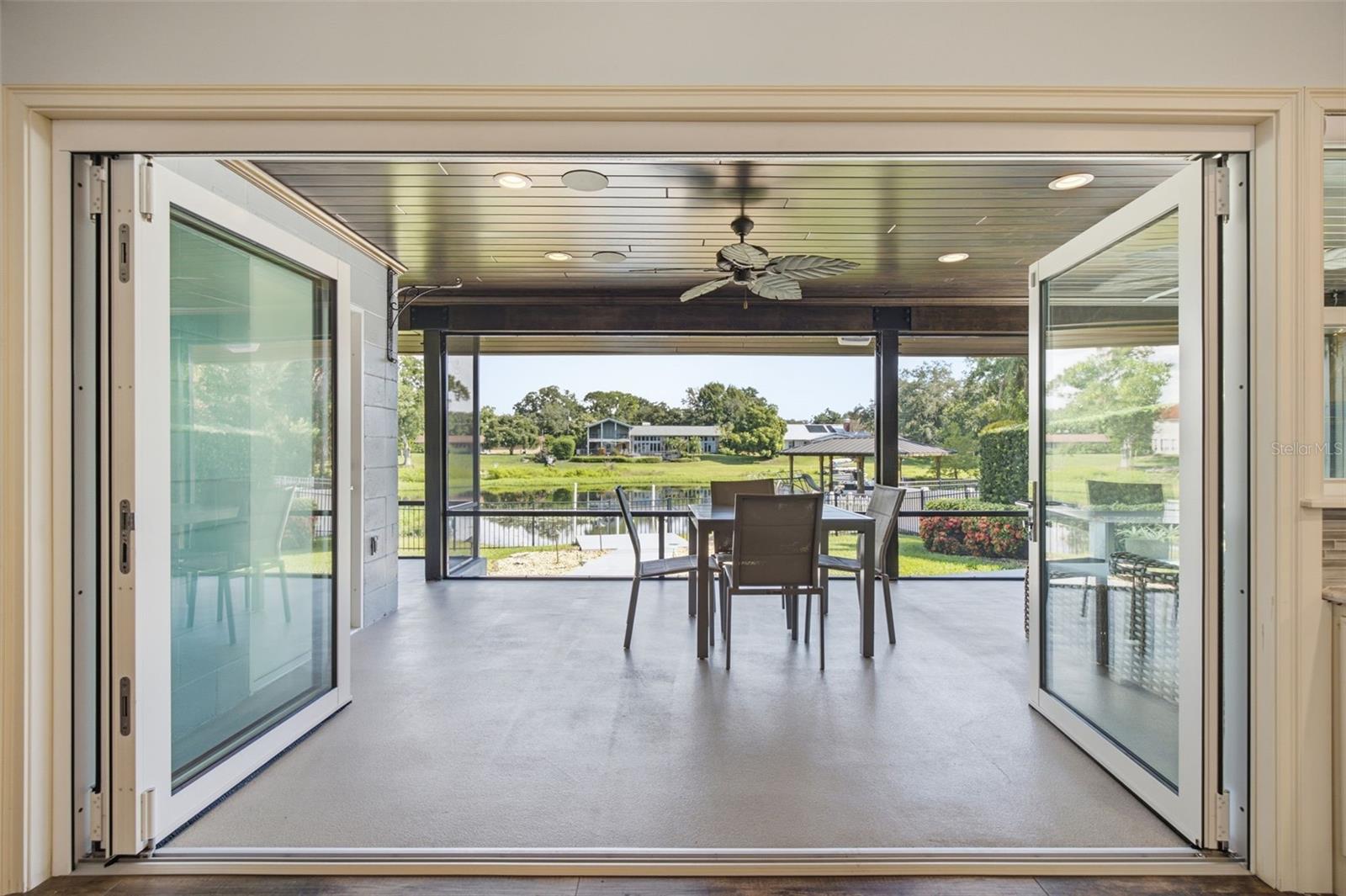 10715 CARROLLWOOD DR
