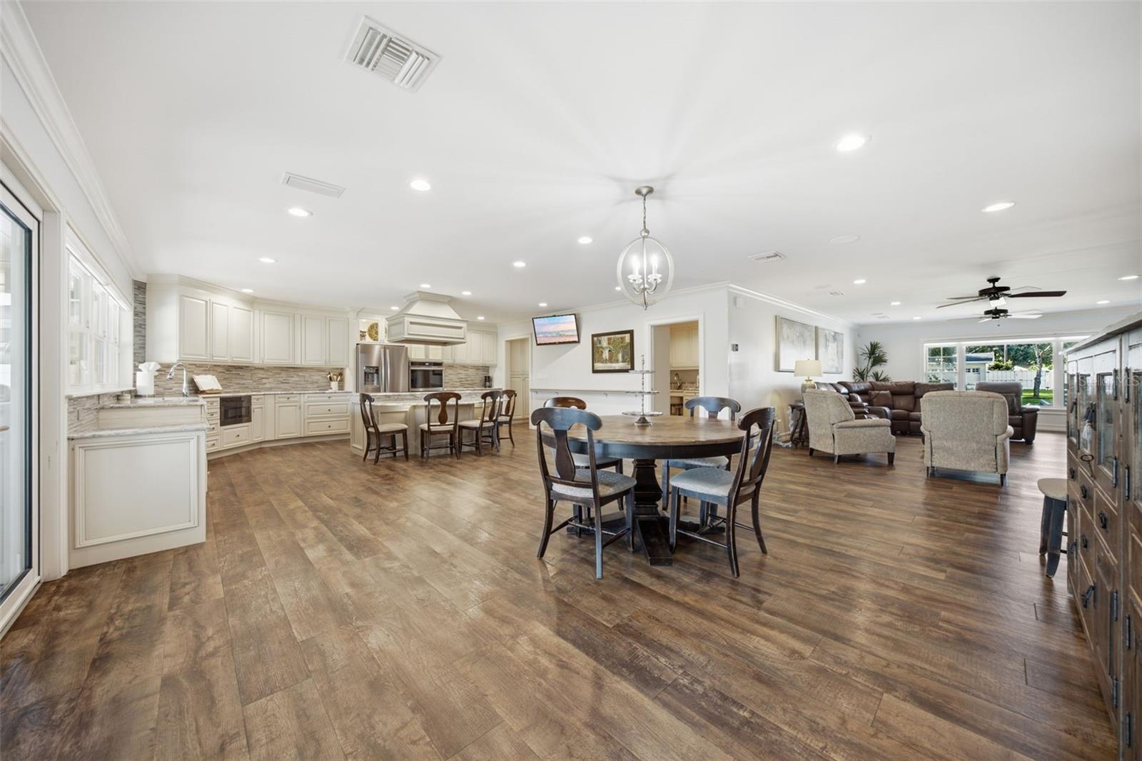 10715 CARROLLWOOD DR