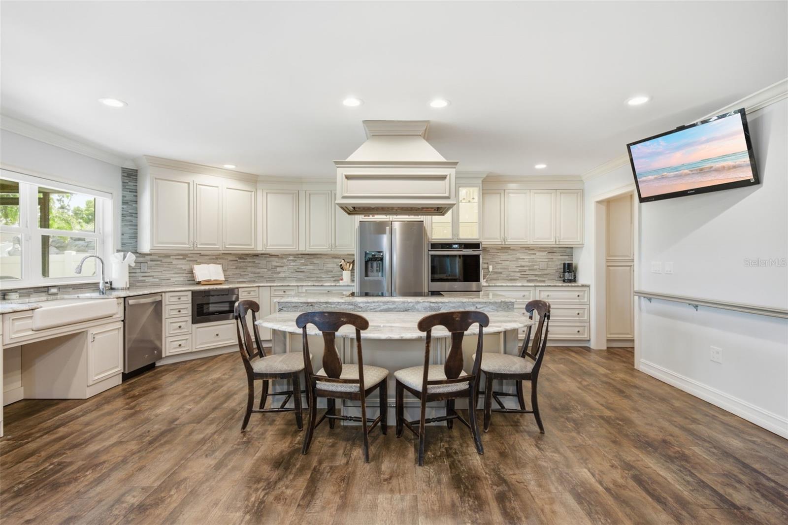 10715 CARROLLWOOD DR