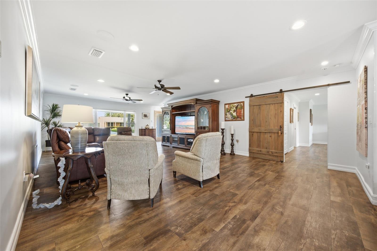 10715 CARROLLWOOD DR