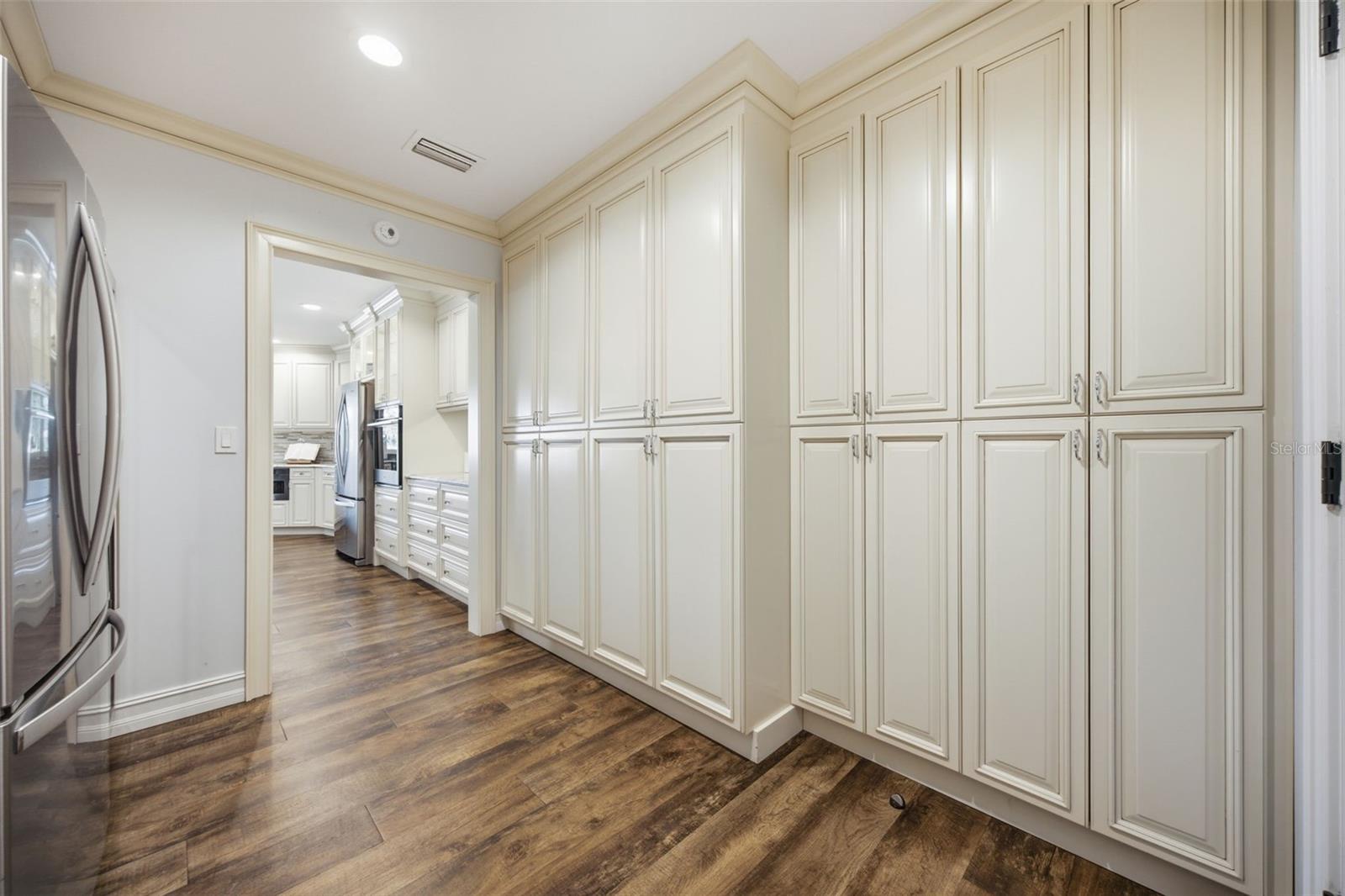 10715 CARROLLWOOD DR