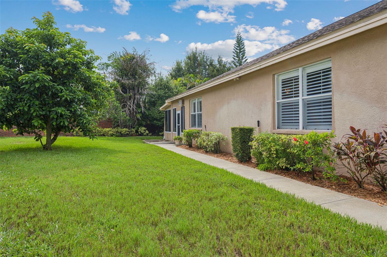 9703 HIDDEN COVE CT