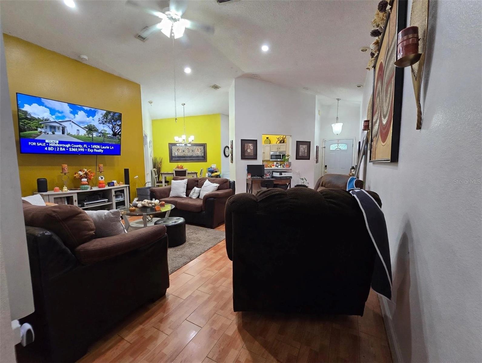 14926 LAURIE LN