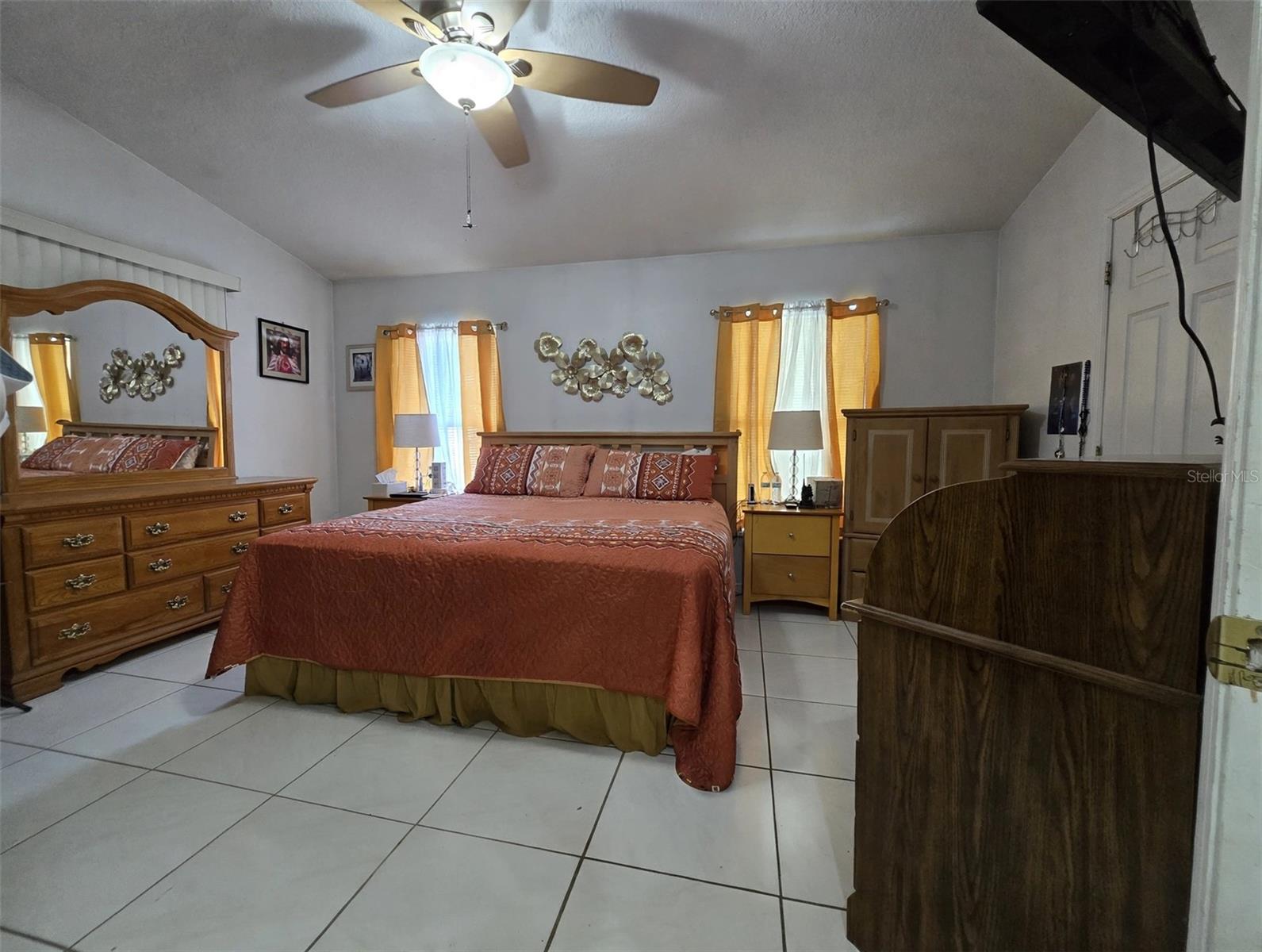 14926 LAURIE LN