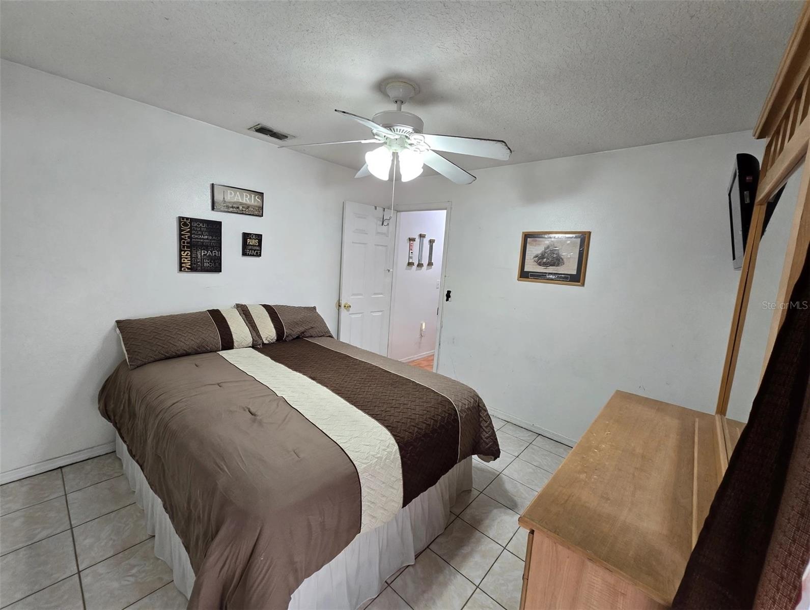 14926 LAURIE LN