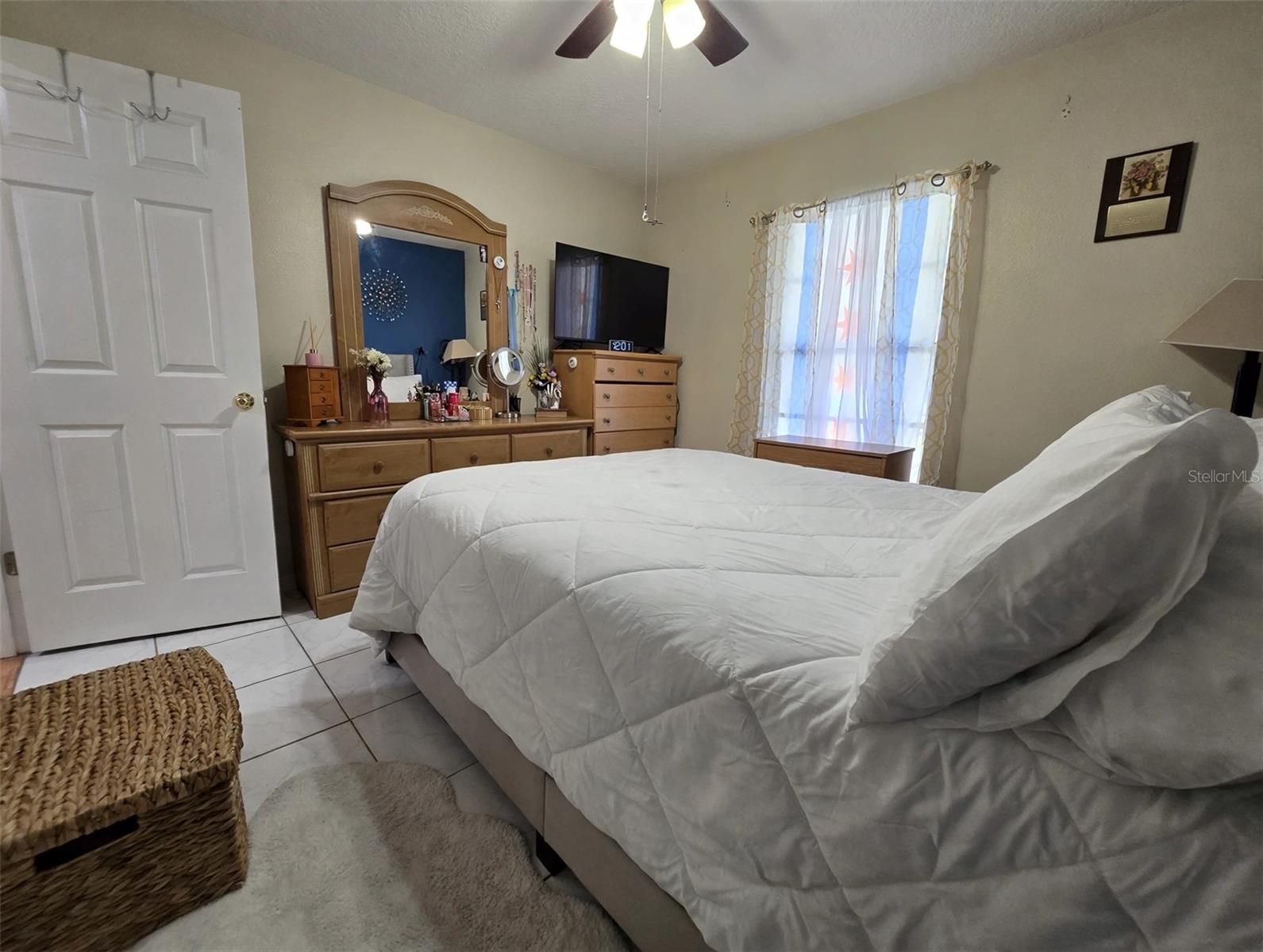 14926 LAURIE LN