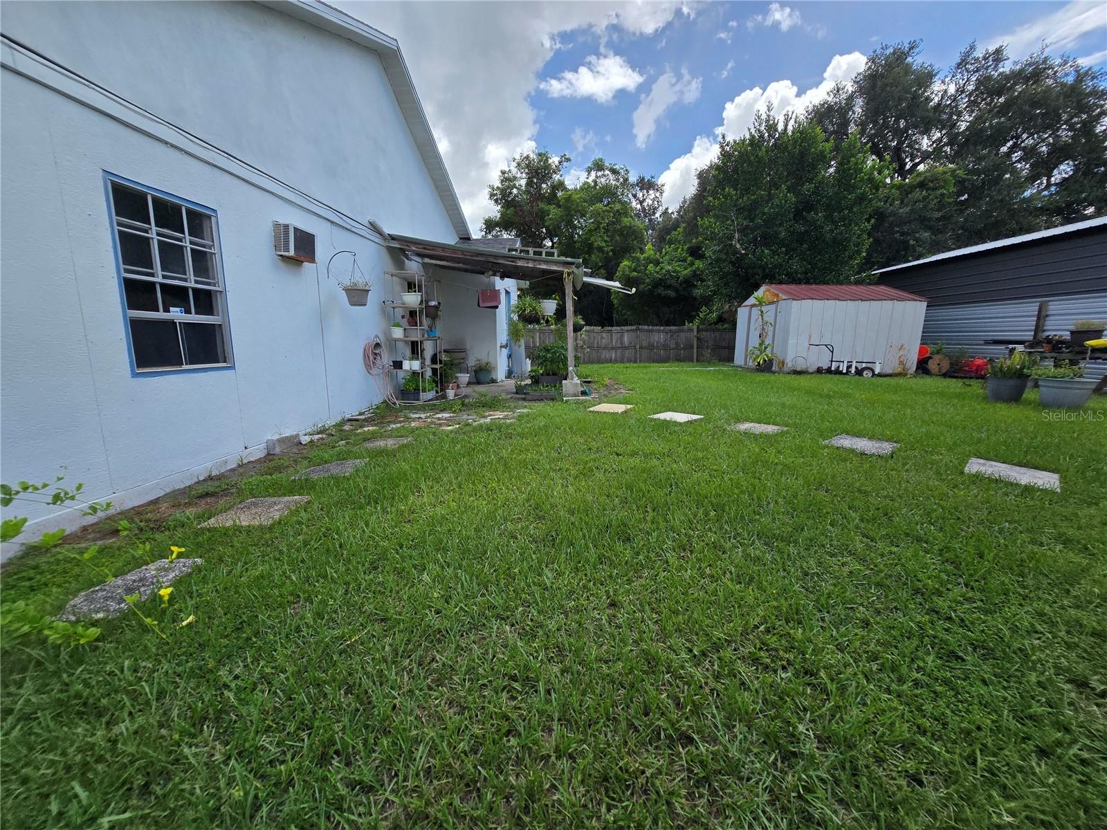 14926 LAURIE LN