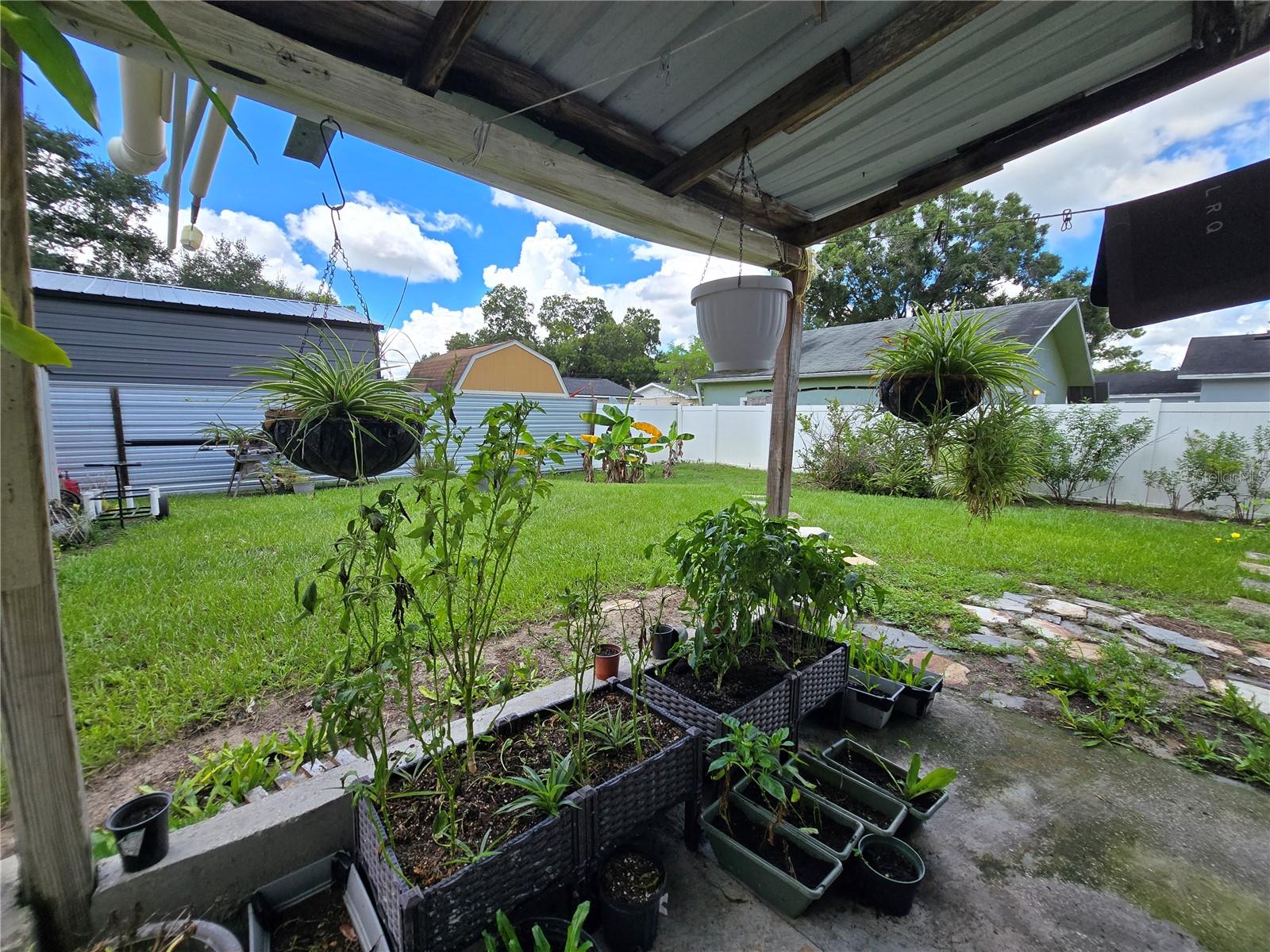 14926 LAURIE LN
