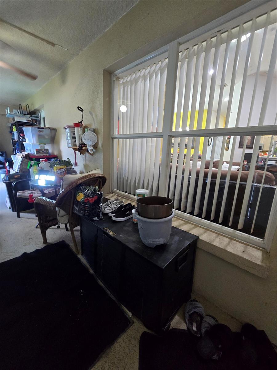 14926 LAURIE LN