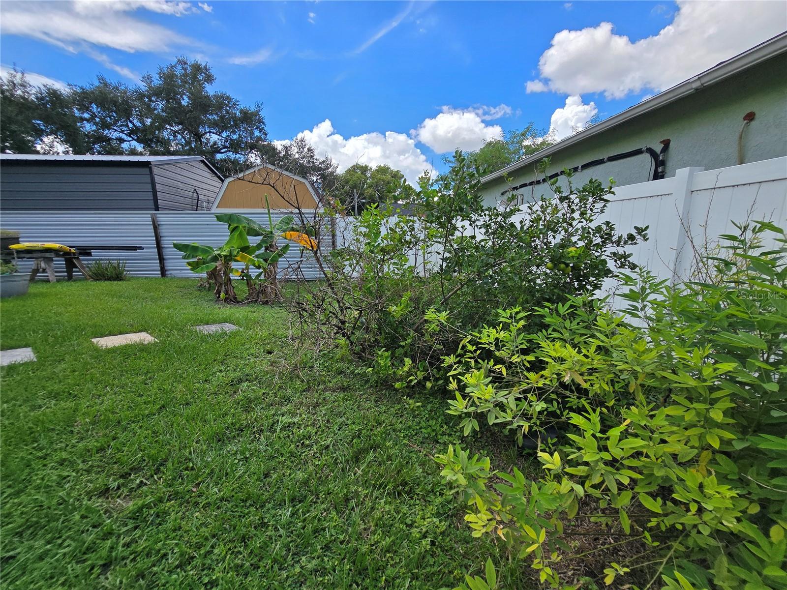 14926 LAURIE LN
