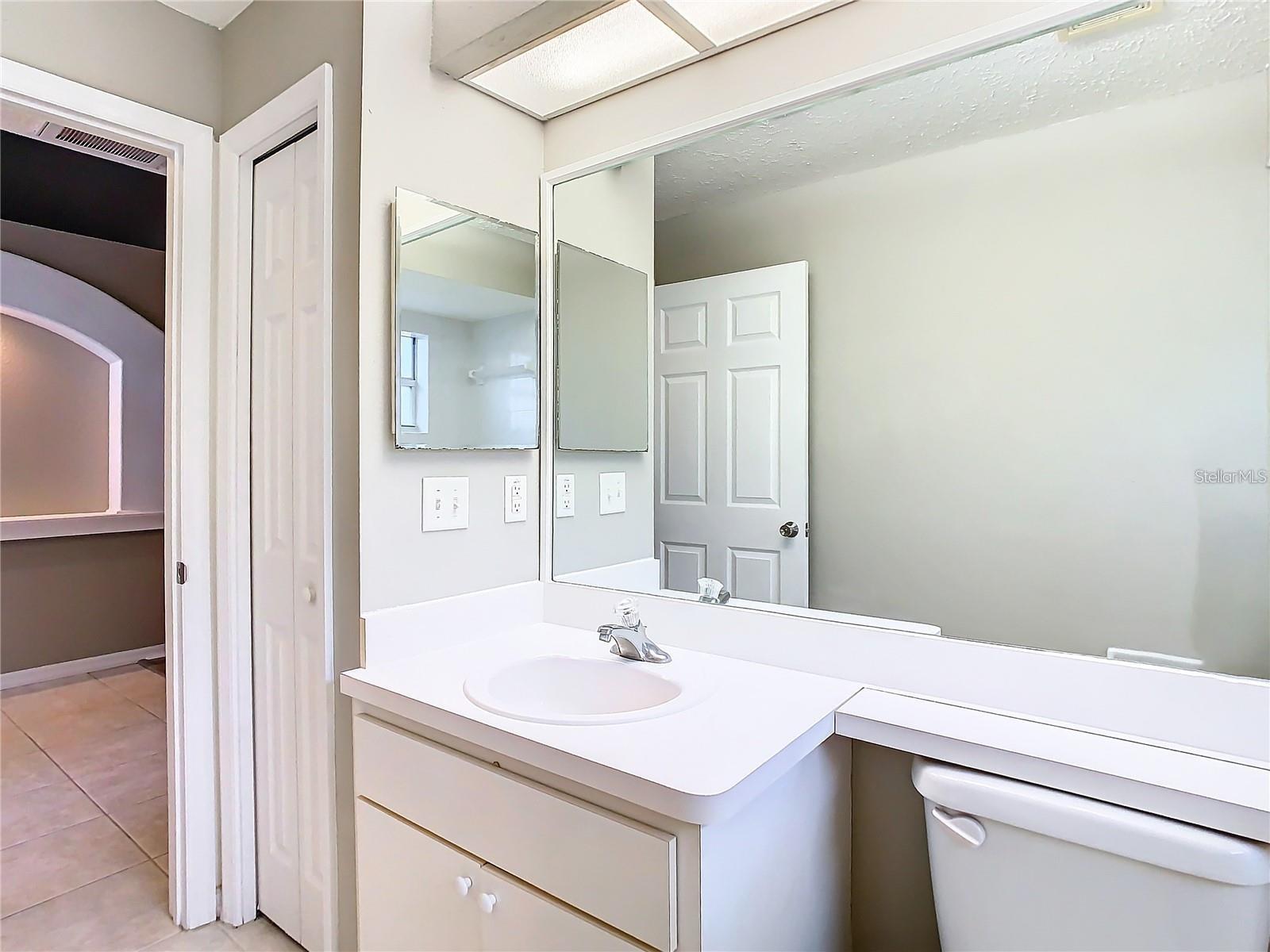 7823 FLORADORA DR