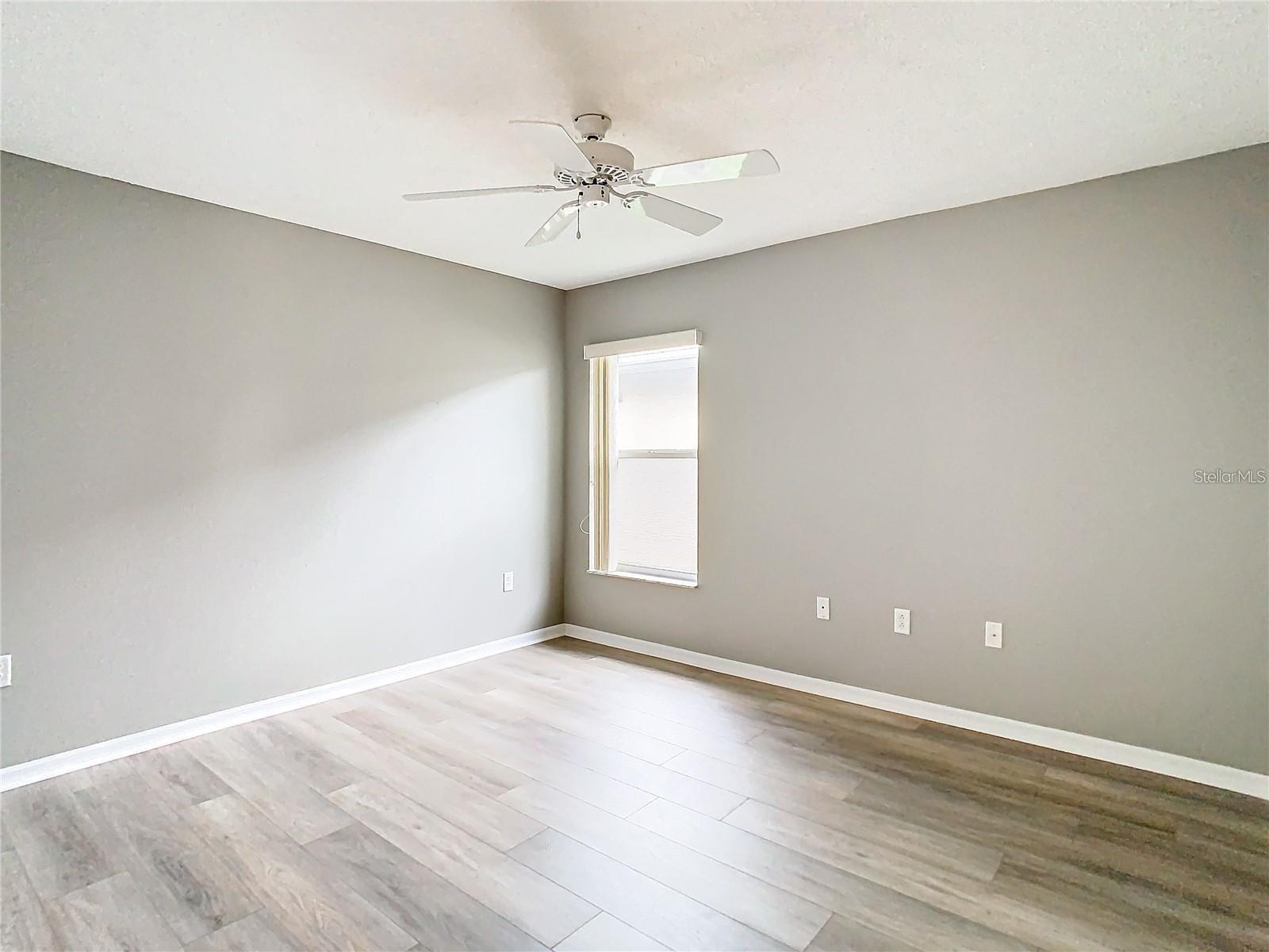 7823 FLORADORA DR