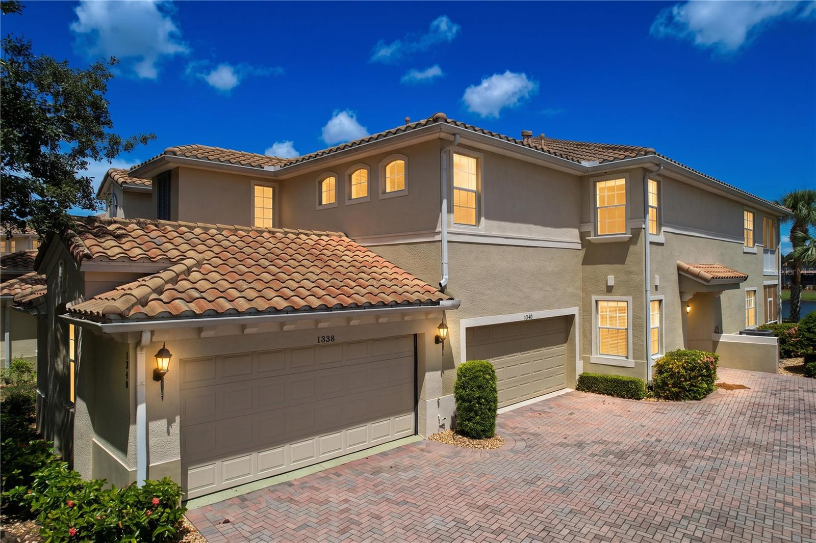 1338 EMERALD DUNES DR #35