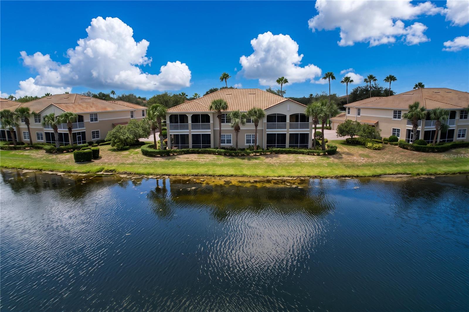 1338 EMERALD DUNES DR #35