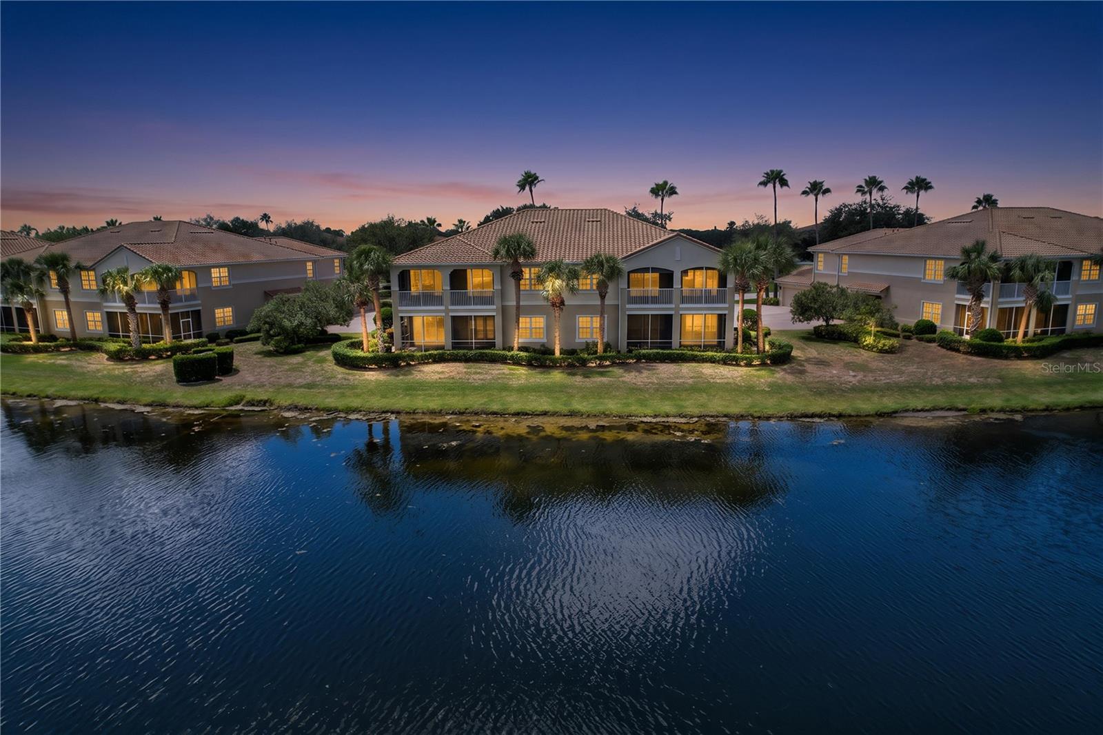 1338 EMERALD DUNES DR #35