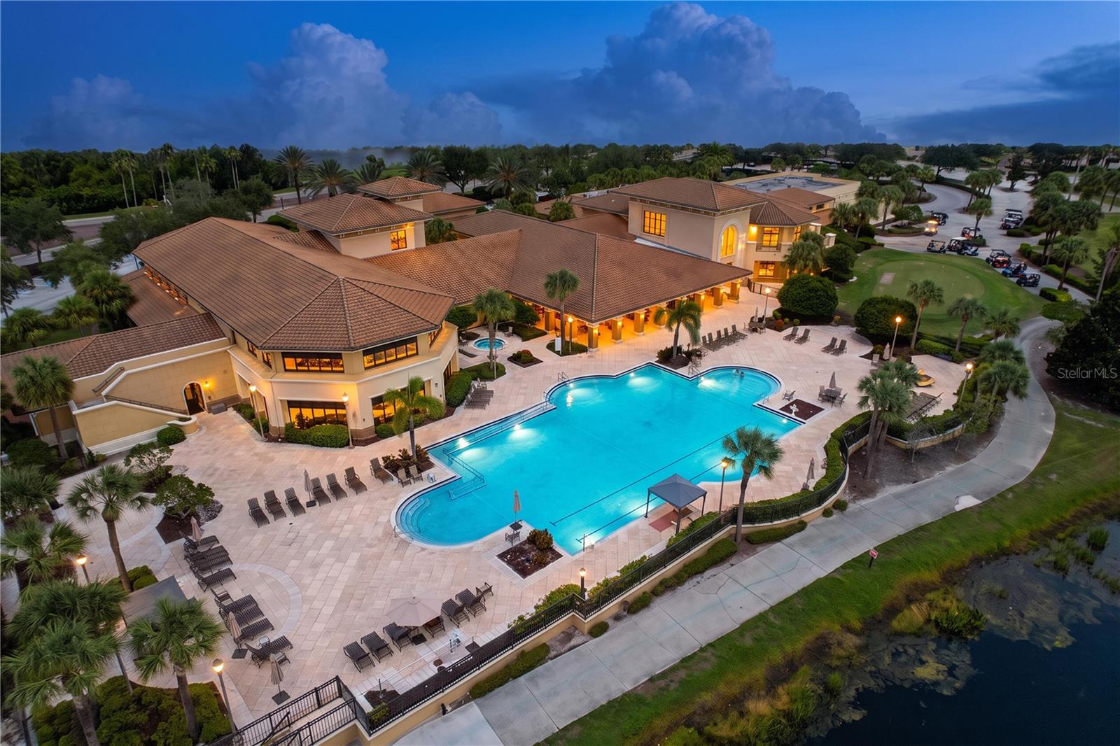 1338 EMERALD DUNES DR #35