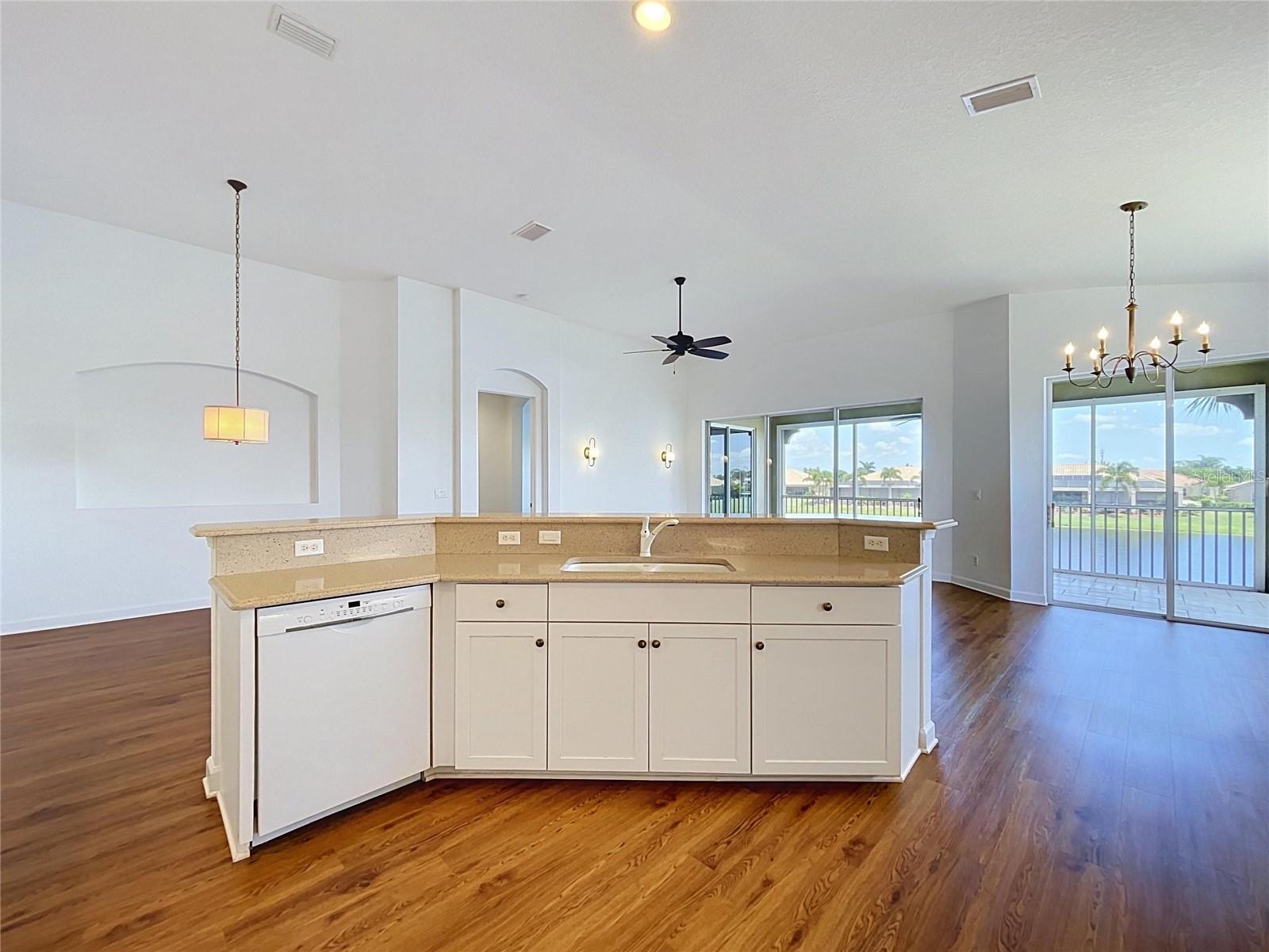 1338 EMERALD DUNES DR #35
