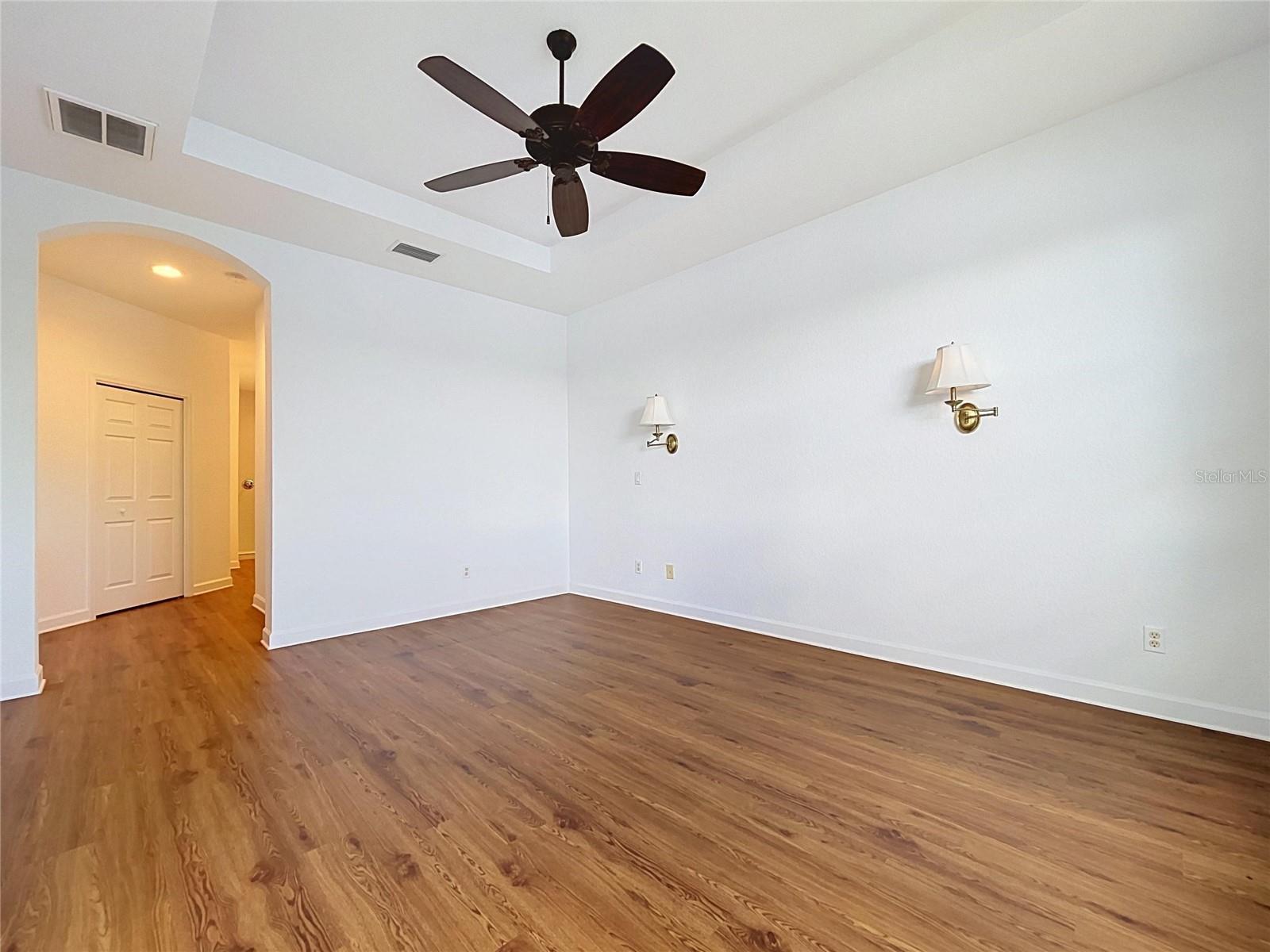 1338 EMERALD DUNES DR #35