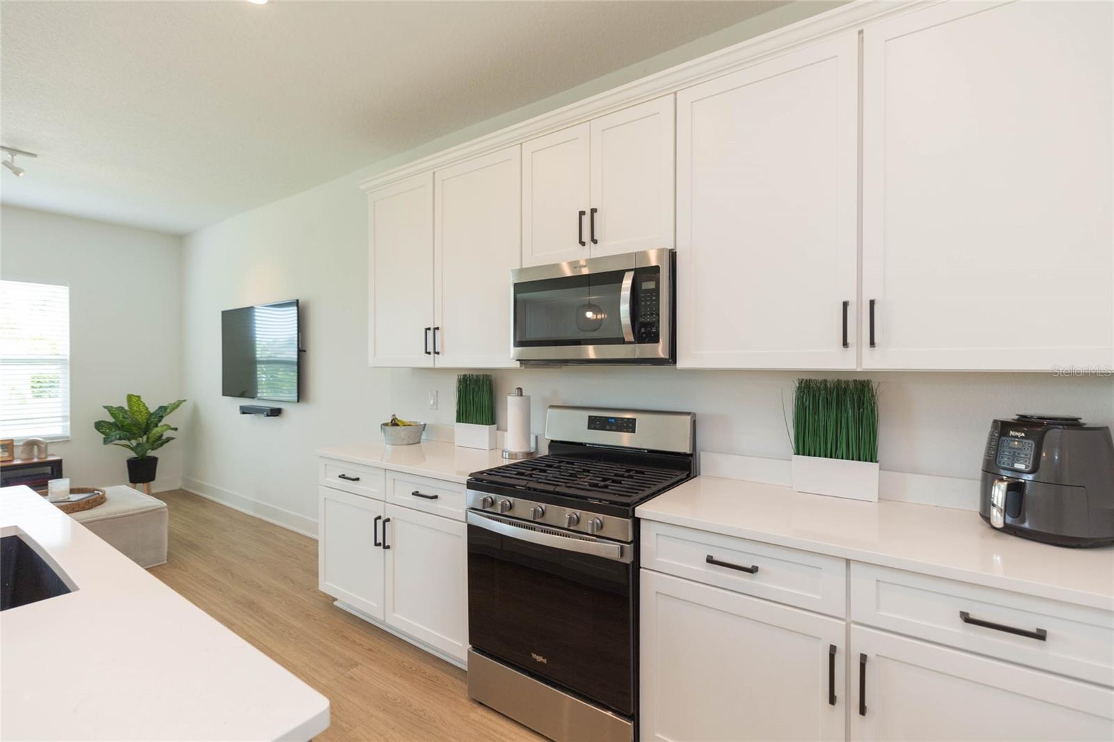 7122 ESTERO CT