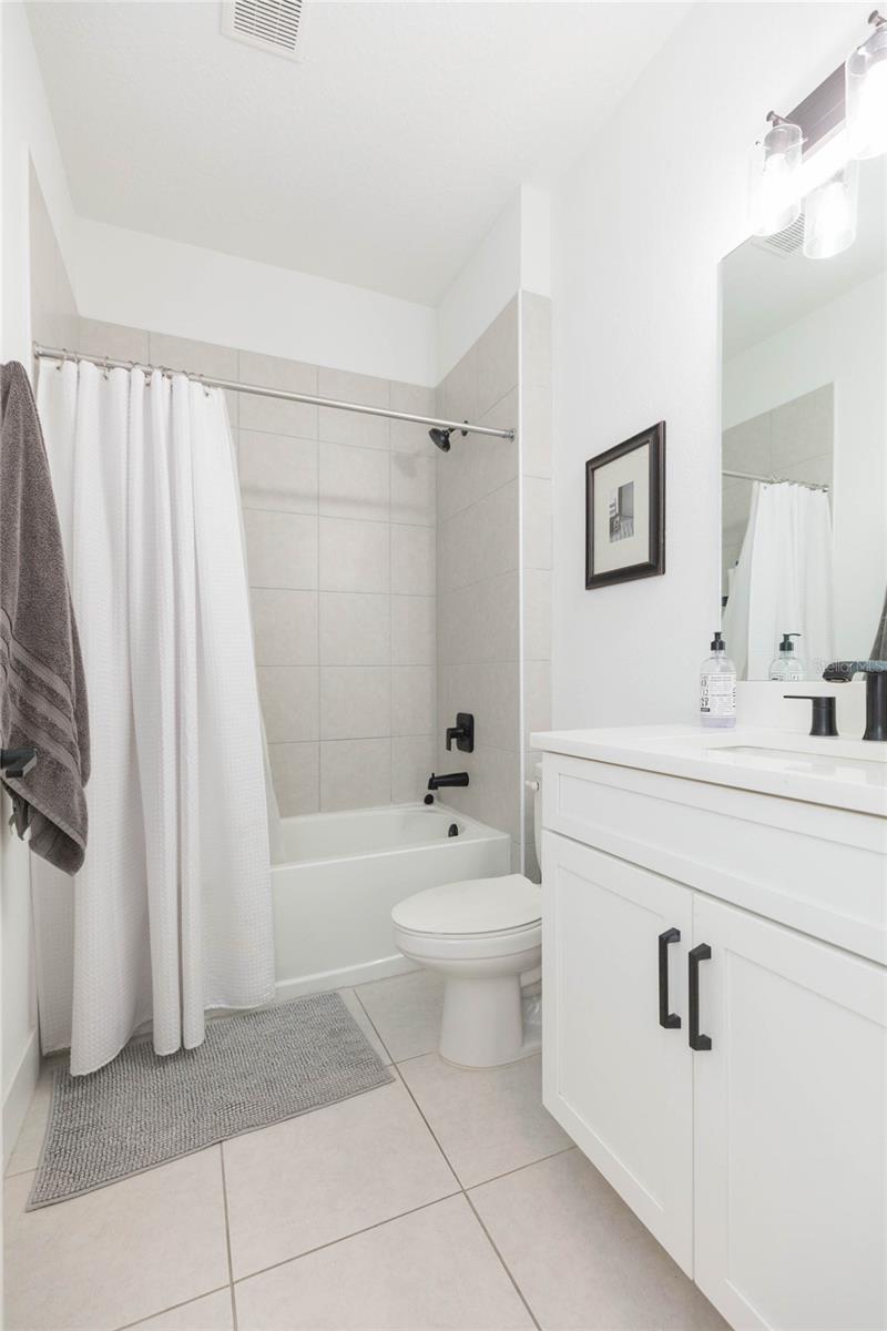 7122 ESTERO CT