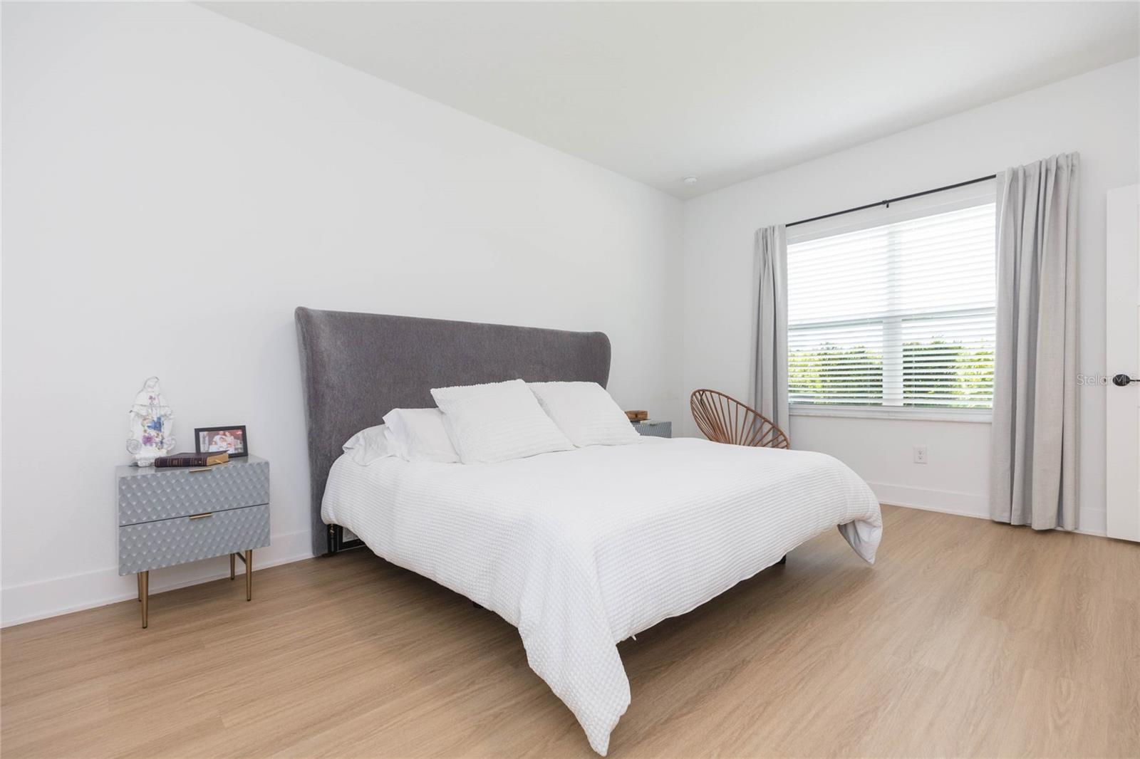 7122 ESTERO CT