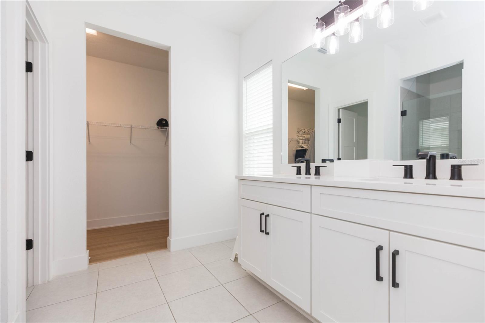 7122 ESTERO CT
