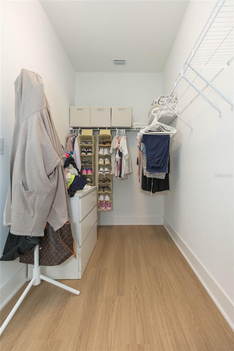 7122 ESTERO CT