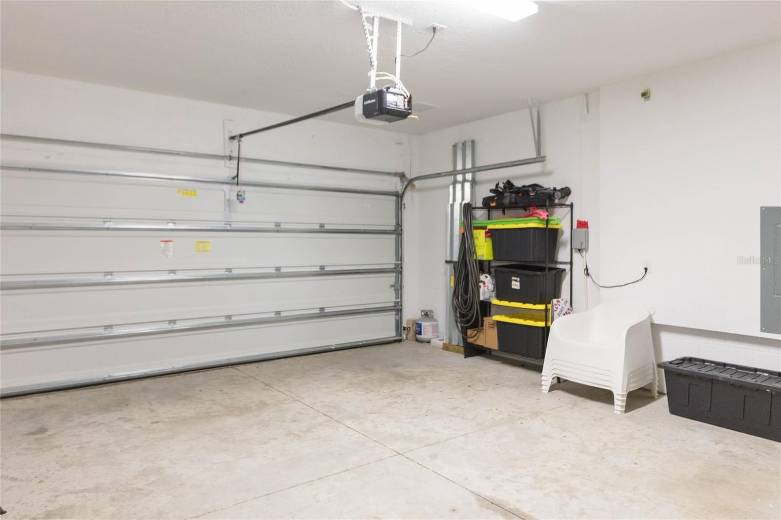7122 ESTERO CT