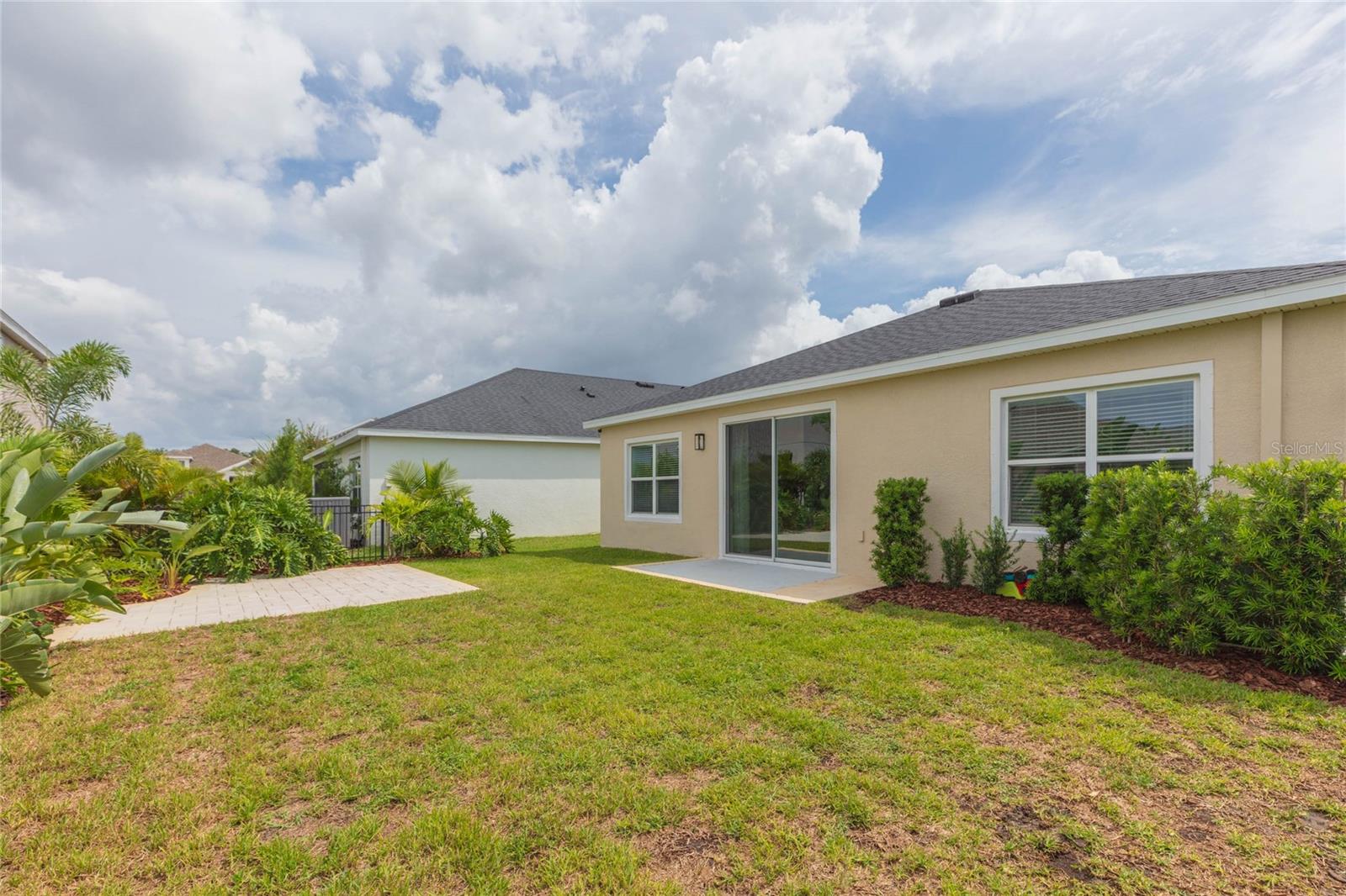 7122 ESTERO CT